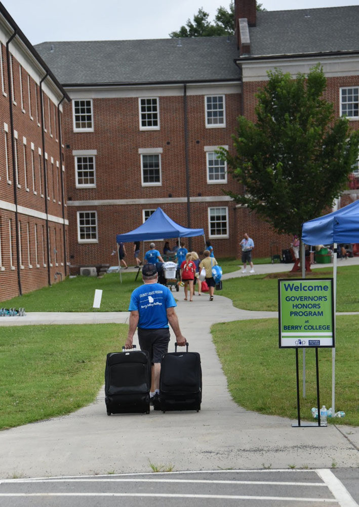 GHP students move in at Berry