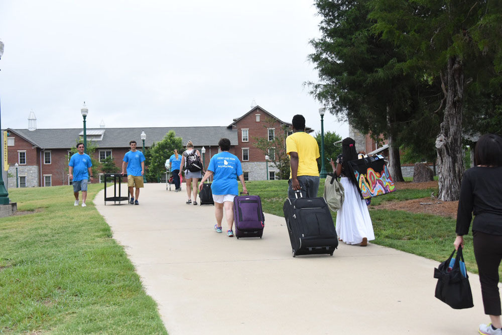 GHP students move in at Berry