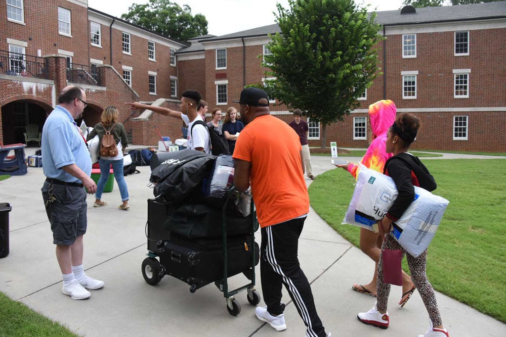 GHP students move in at Berry