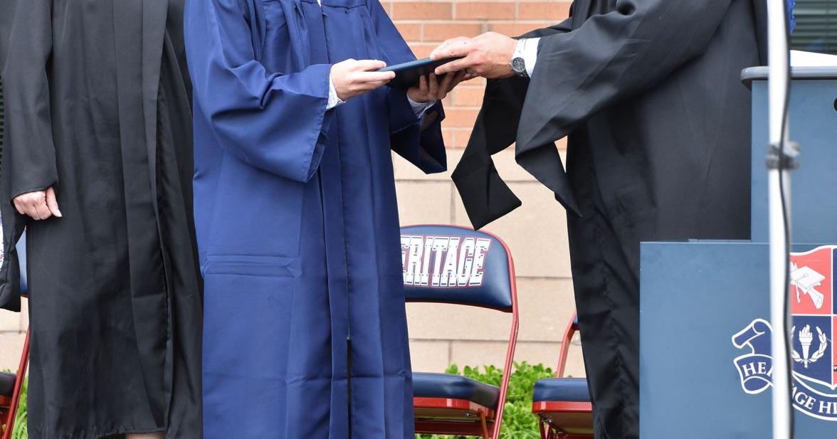 Catoosa County S Heritage High Holds Drive Thru Graduation Ceremonies Catoosa Walker News Northwestgeorgianews Com Catoosa County S Heritage High Holds Drive Thru Graduation Ceremonies Catoosa Walker News Northwestgeorgianews Com
