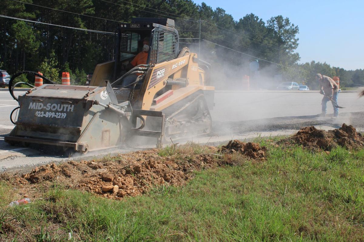 Crews Work On Reduced Conflict U Turn Intersection At Blacks Bluff Road And The Western Bypass Local News Northwestgeorgianews Com