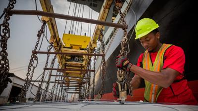 savannah ports ga port jobs georgia authority terminal ocean across state northwestgeorgianews breakbulk vessel worker unloads summer last