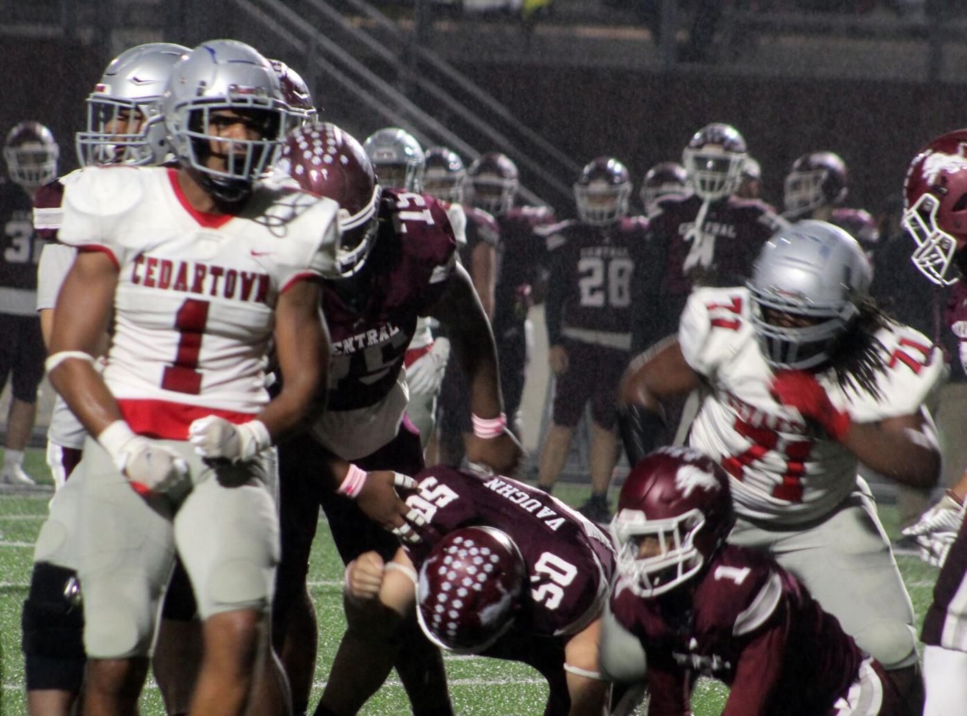 Football Bulldogs Defense Dominates Lions To Set Up Showdown With Heritage Local Northwestgeorgianews Com