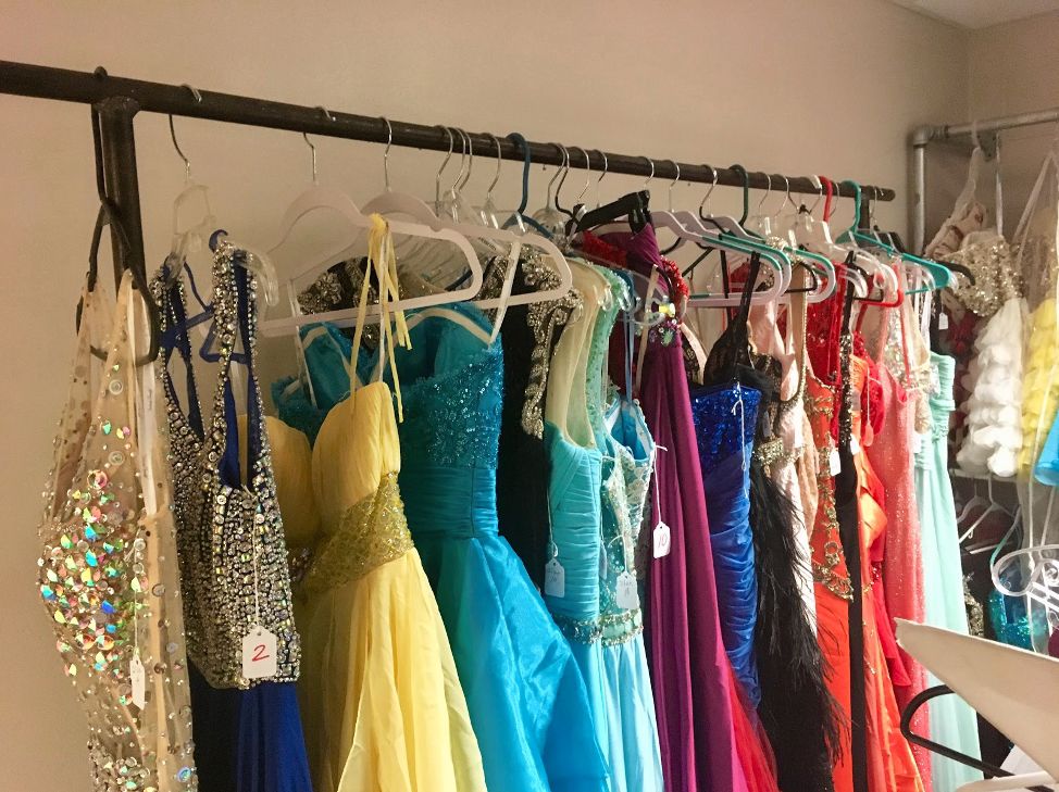 20 prom outlet dresses