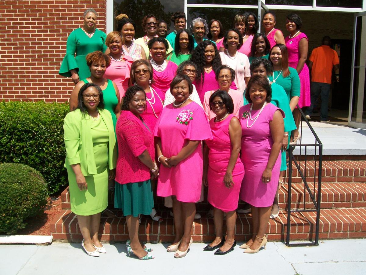 Members of the Theta Omicron Omega