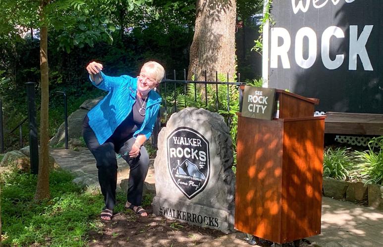 Amy Jackson taking selfie with Walker boulder