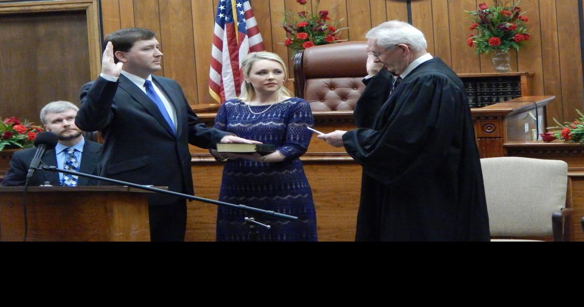 Wes Mobley sworn in as Cherokee County s newest District Court Judge