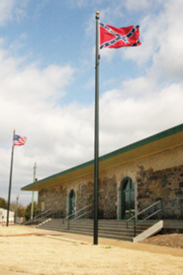 Confederate Battle Flag In Ringgold Will Come Dow Loca Northwestgeorgianews Com