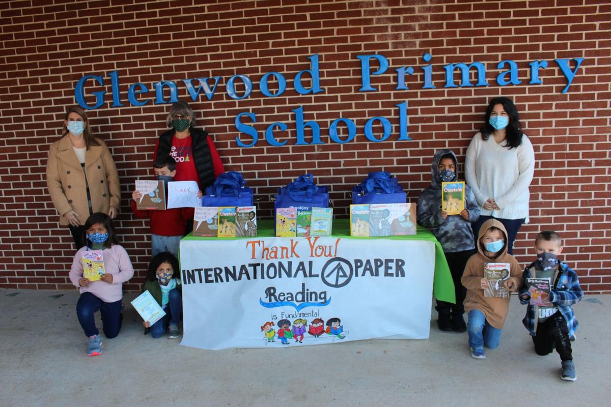 Glenwood Primary first graders receive free books through Reading is Fundamental donation from International Paper