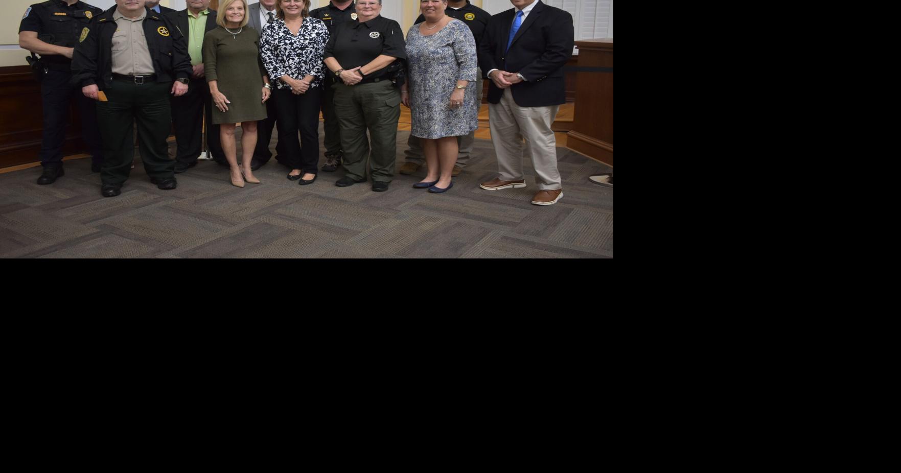 Longtime employees recognized by Floyd County commissioners | Local ...
