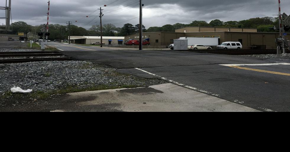 Callahan railroad crossing to remain open, sidewalk study underway in