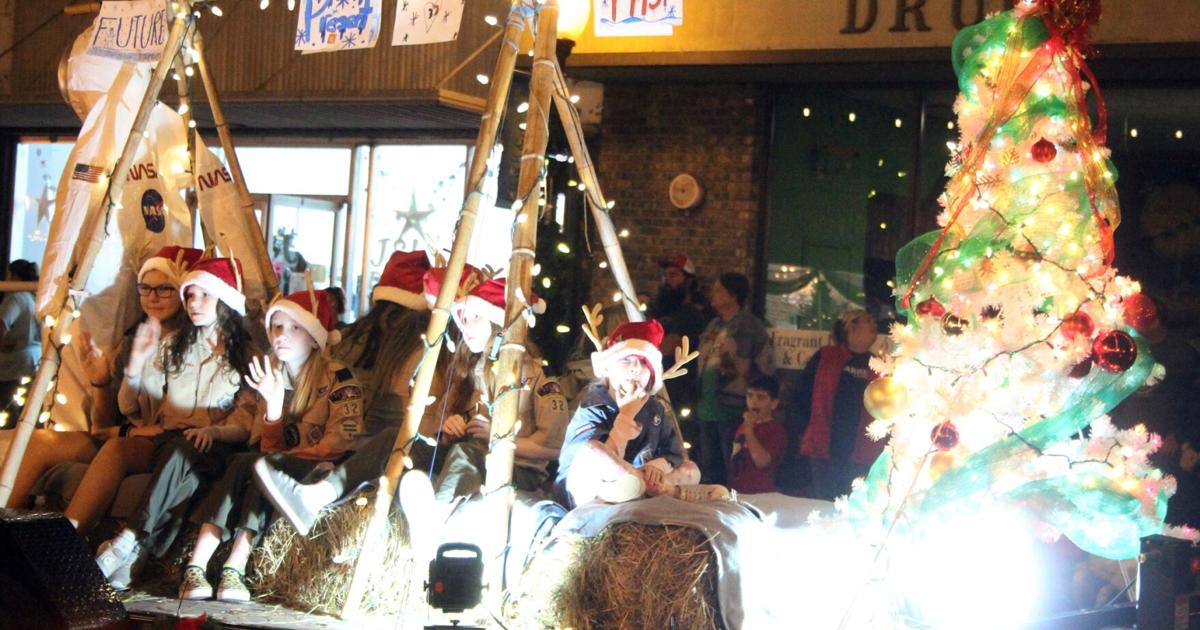 Visions of past, future highlight Rockmart Christmas Parade Local