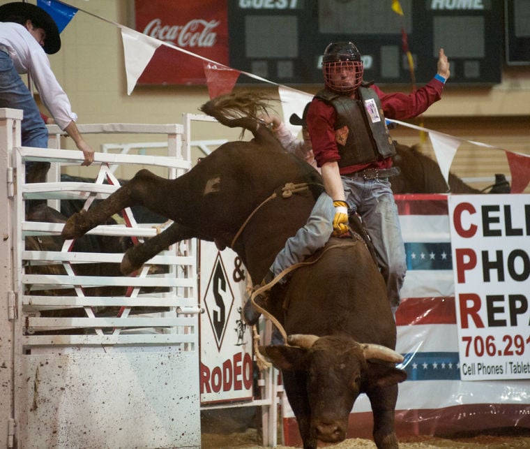 Three Rivers Invitational Bull Riding | Gallery | northwestgeorgianews.com