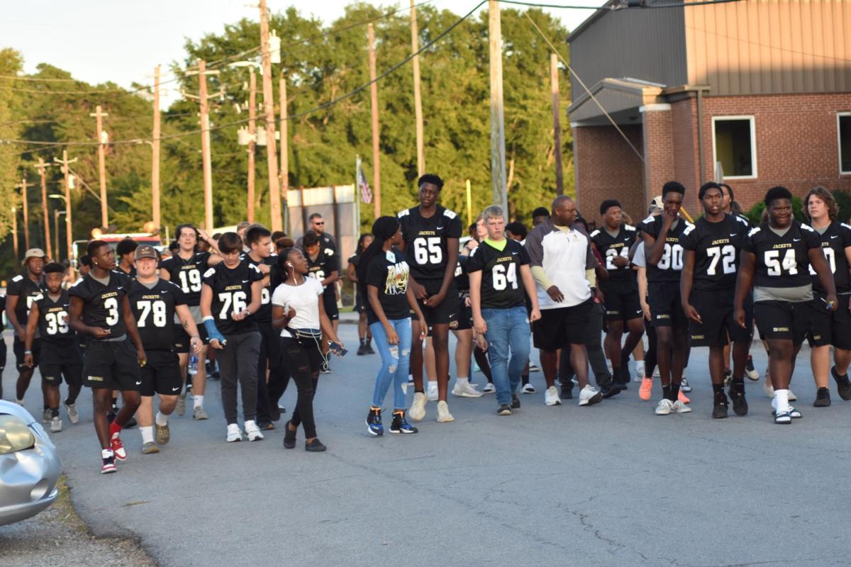 Homecoming parade loads of fun for Rockmart fans | Local | northwestgeorgianews.com