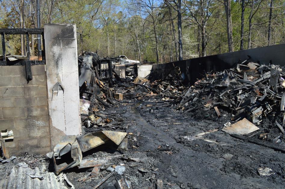 2 die in Cartersville fire Police/Fire news