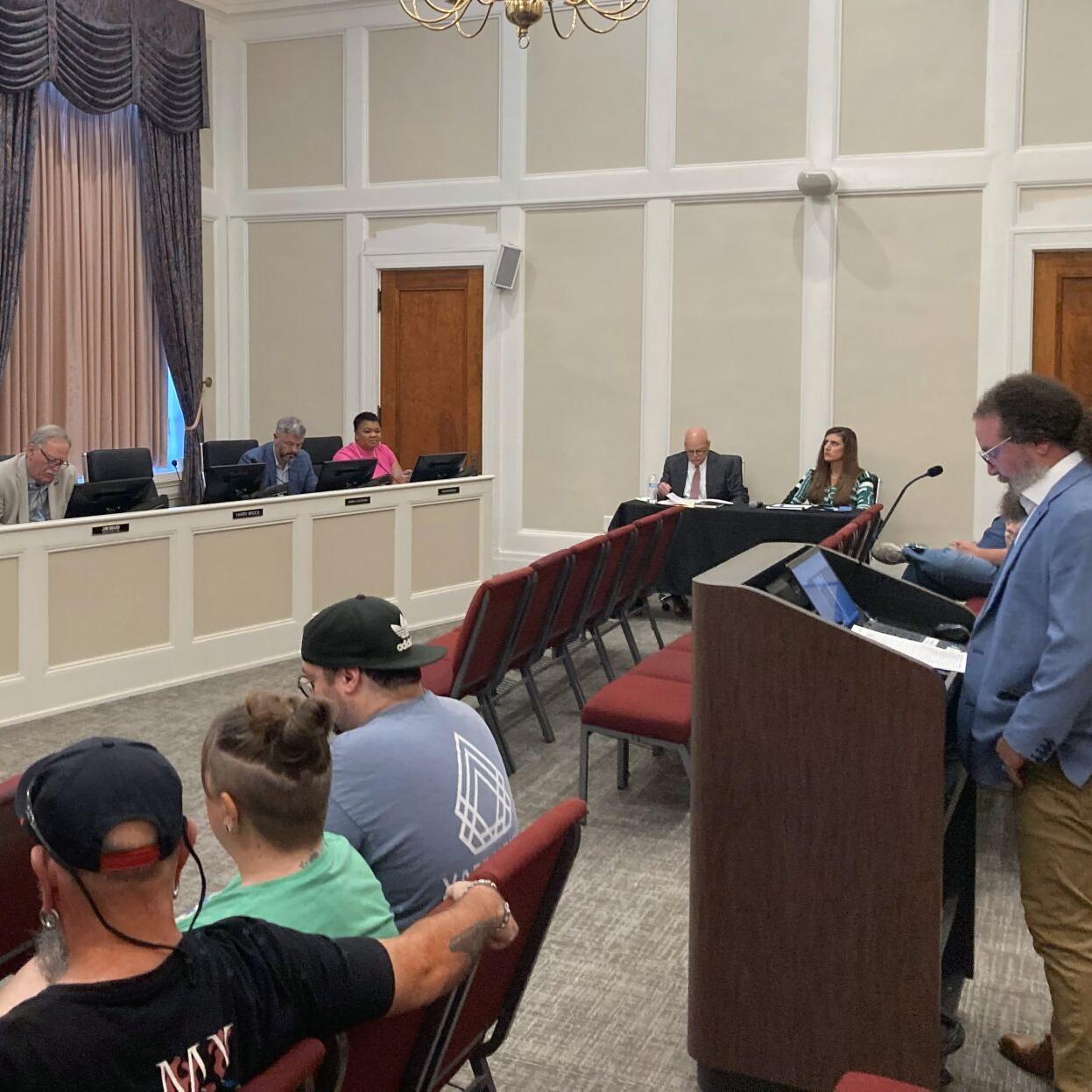 why are there so many vape shops What's behind the sudden rise in Pittsburgh-area vape shops? Critics say  it's time to rein them in