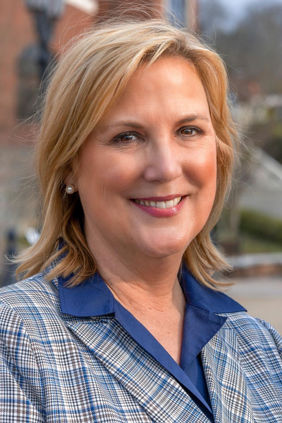 Mary Hardin Thornton Qualifies To Run For Clerk Of Superior Court