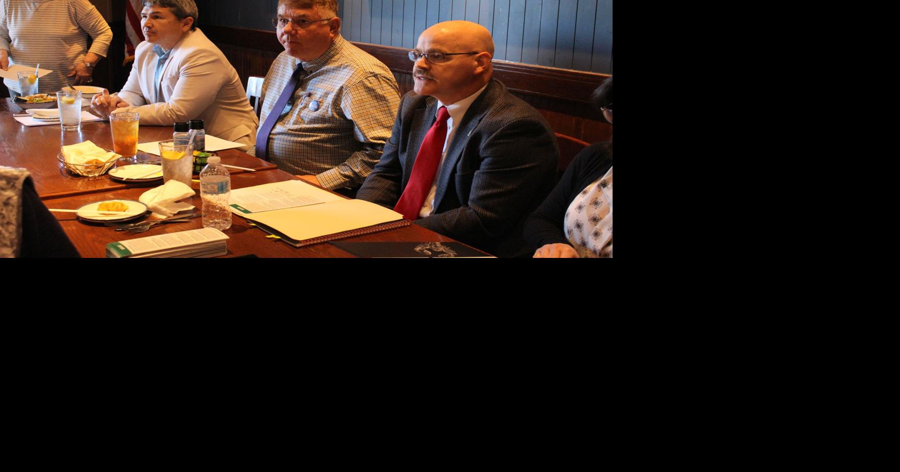 Sheriff candidates speak at Floyd County Republican Women's Luncheon ...