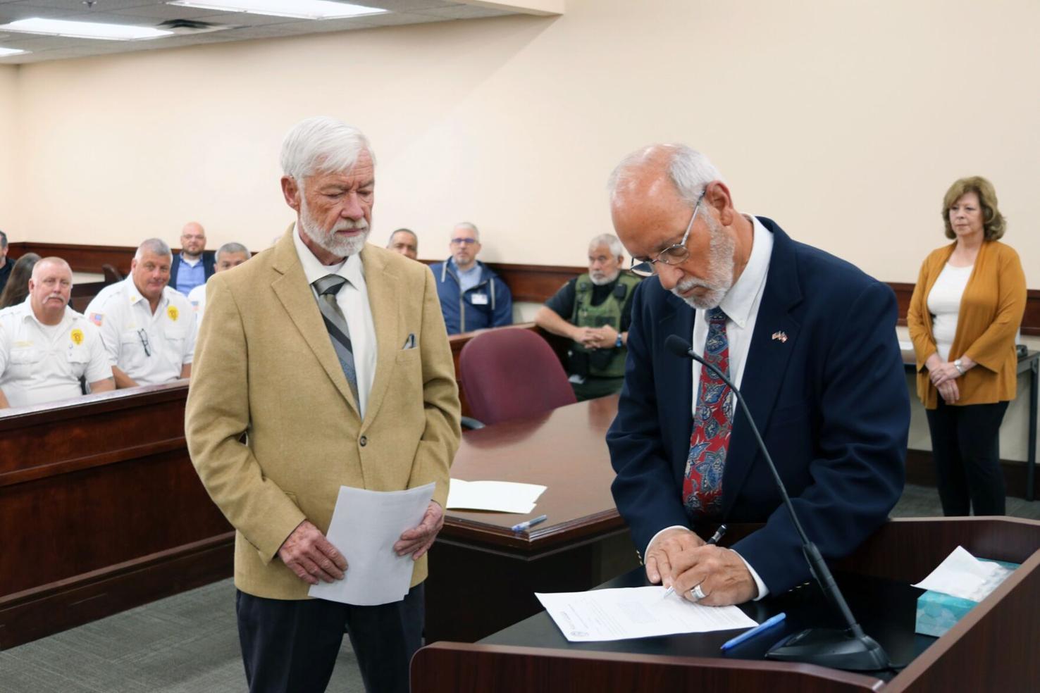 David Thornton sworn in as newest Floyd County commissioner Local