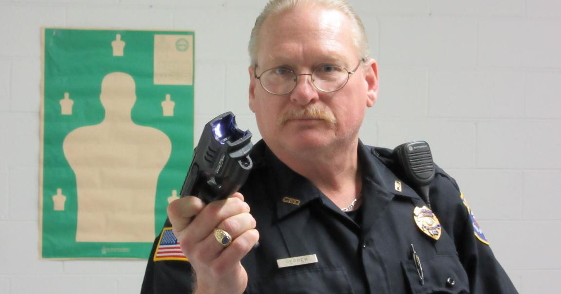 Calhoun police officers start carrying electronic control devices
