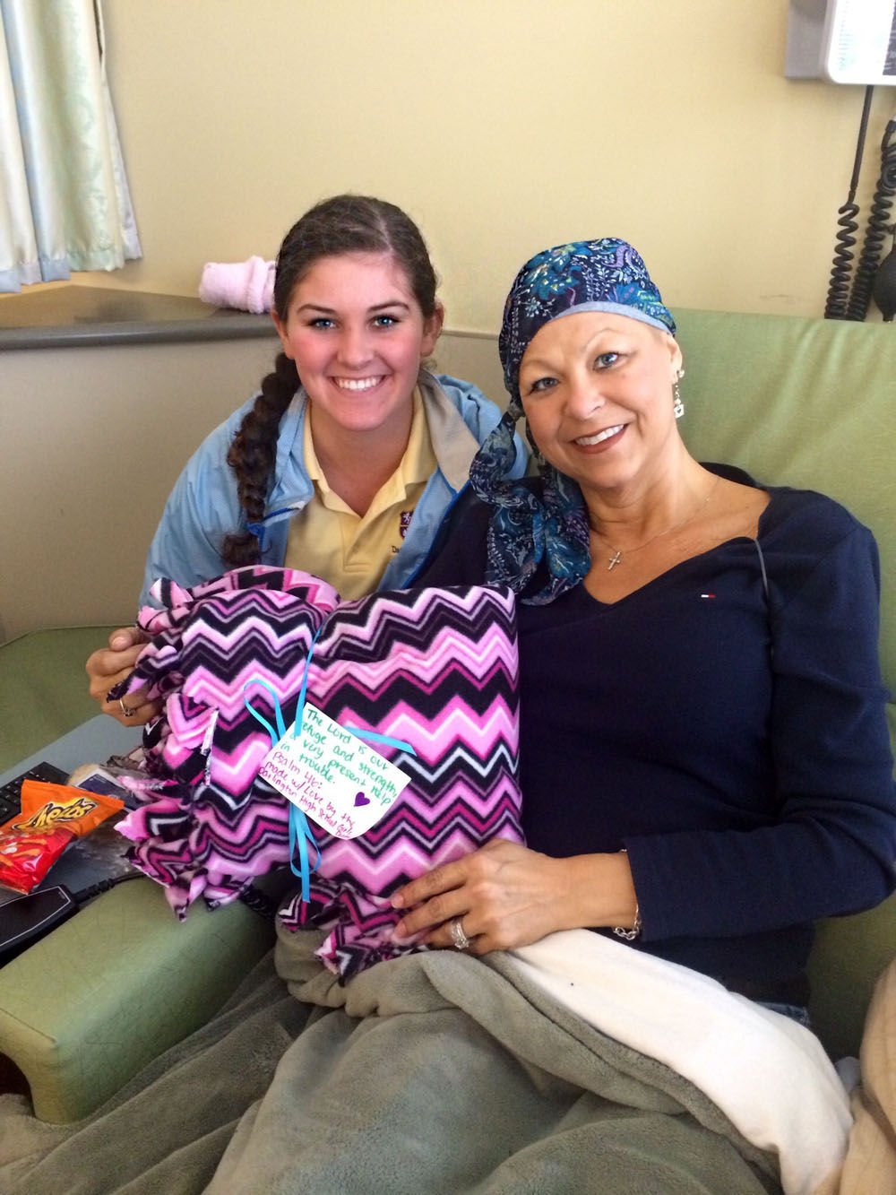 Students Make Fleece Blankets For Chemotherapy Patients As Tribute To Beloved Grandmother Local Northwestgeorgianews Com