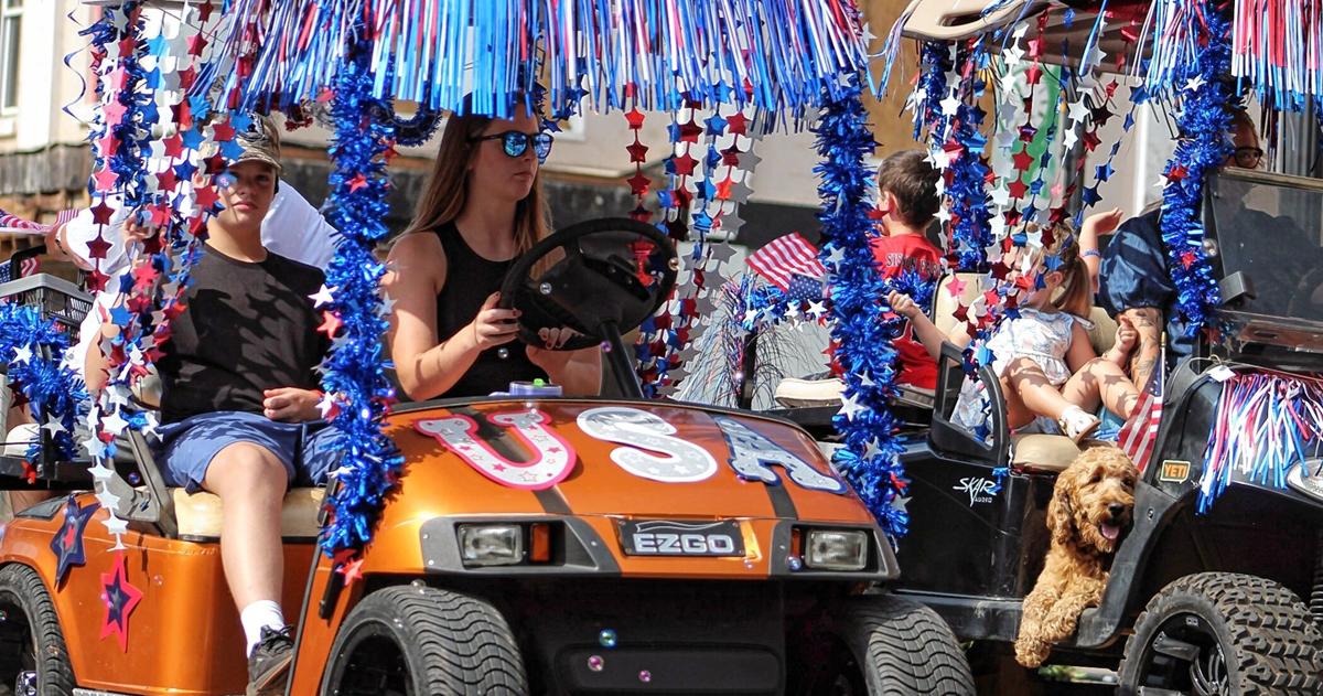 Parade lifts patriotic spirit in downtown Cedartown
