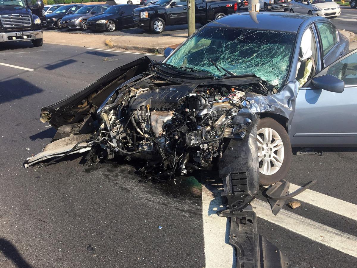 Four Vehicle Wreck Mangles Turner Mccall At 5 P M Police
