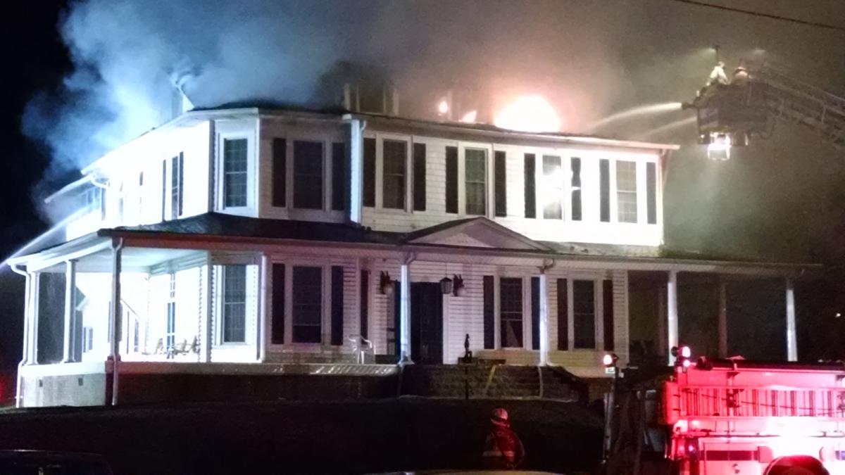 UPDATE One woman dead in fire at Cedartown home Local