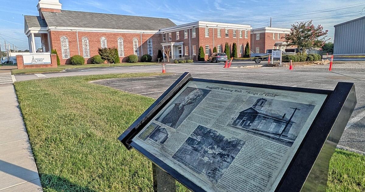 Ringgold mayor pays tribute to Dolly Parton