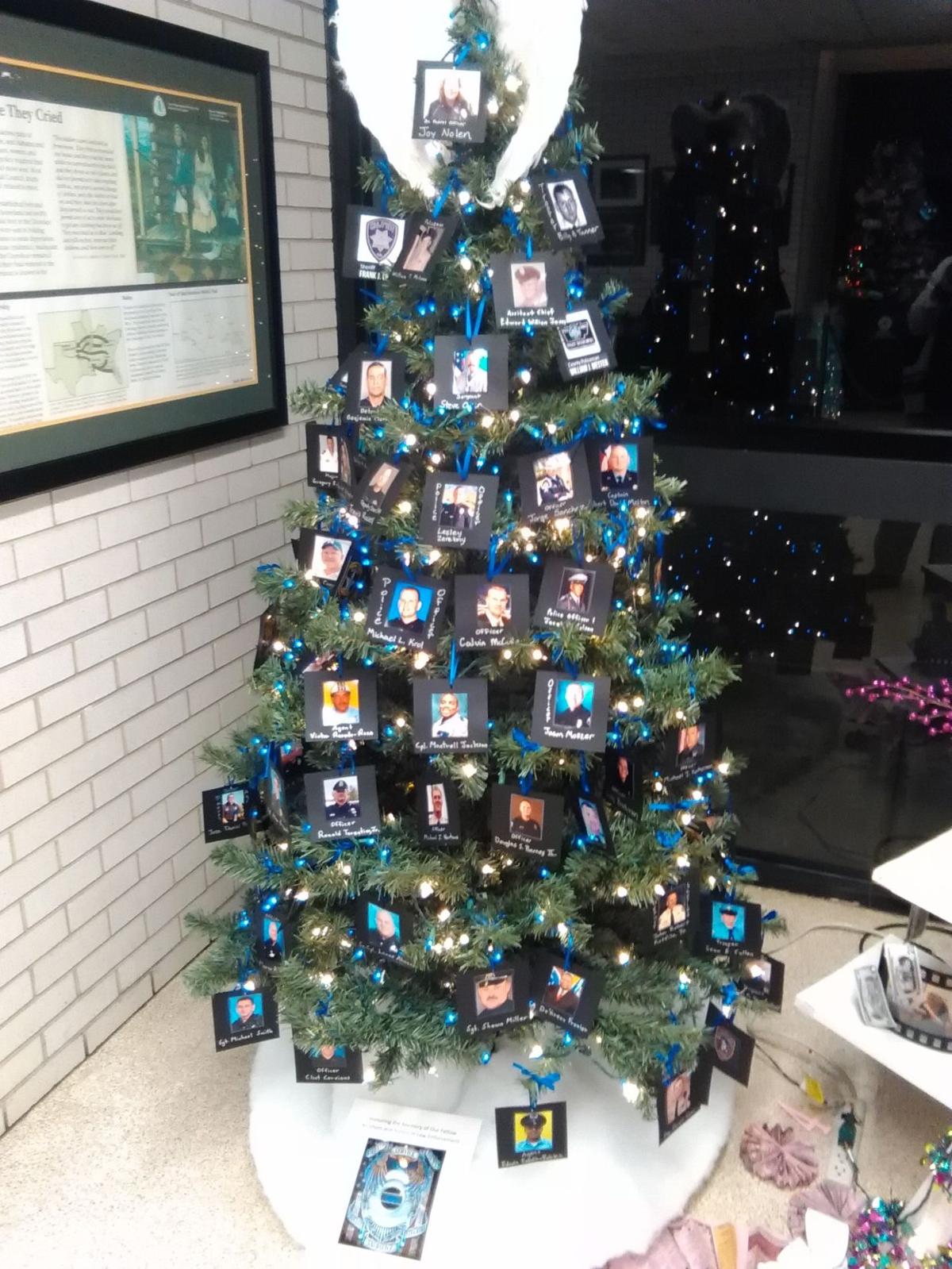 Cedartown Police Department Christmas Tree Honors Fallen Officers
