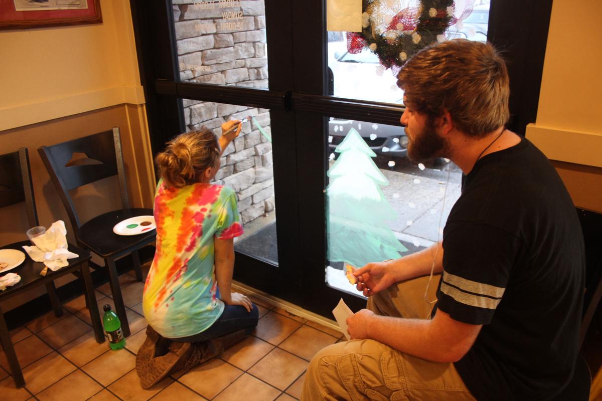 Student Window Art Back For Winter At Cedartown Pizza Hut Local