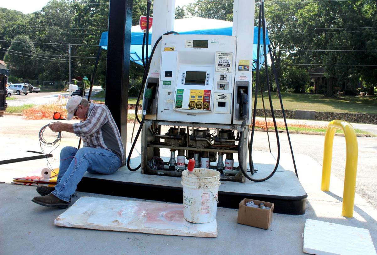 Gas station to open new pumps, offer 100 percent gas The Calhoun