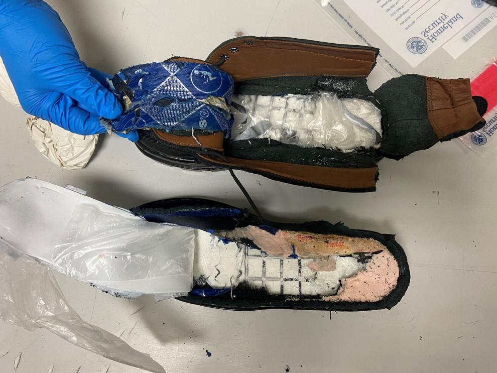 Incautan 15 kilos de cocaína en paquetes enviados por ...
