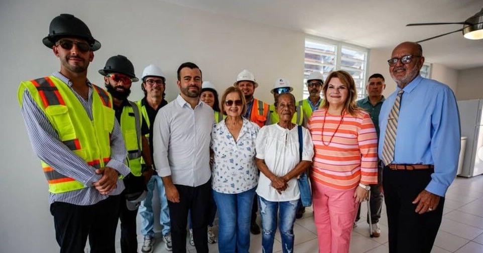 Governor delivers $424,000 rebuilt home in Bayamón as its cost draws criticism