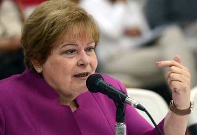 Hoy Se Define El Futuro De Aida Diaz En La Asociacion De Maestros Gobierno Y Politica Notiuno Com Aida diaz descubre que los directores hacen trampa.
