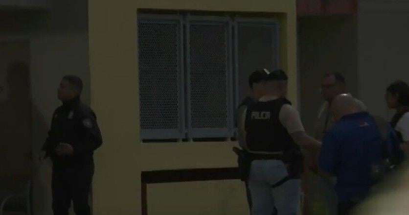 Arrestan a cuatro en caserío de Carolina