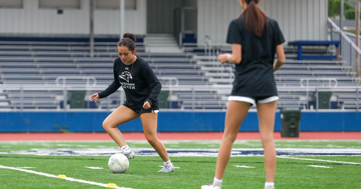 260817-spt-uccsoccerprev-5.jpg