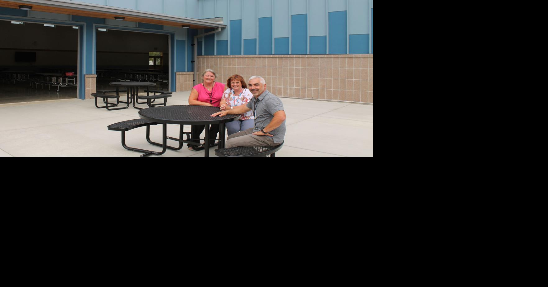 Coffenberry Middle School unveils new building News