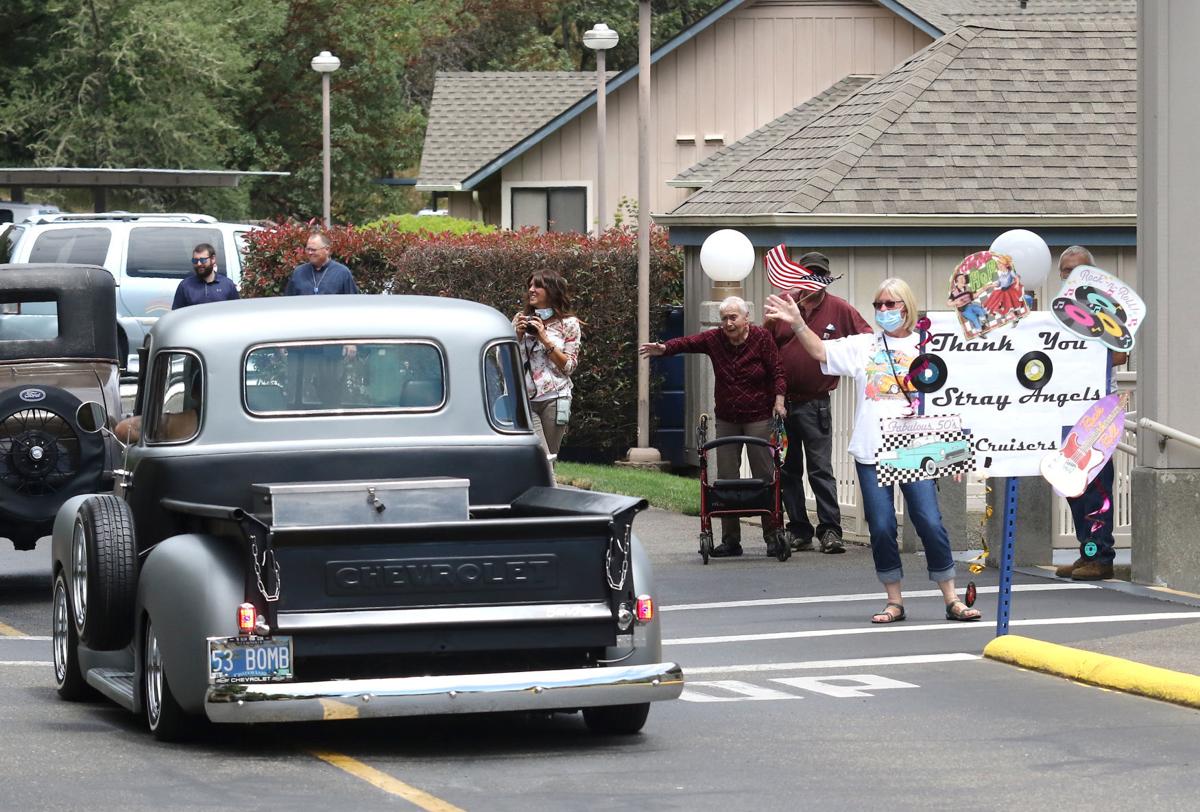 Classic cars cruise by retirement homes in Roseburg Classic cars cruise by retirement homes in Roseburg