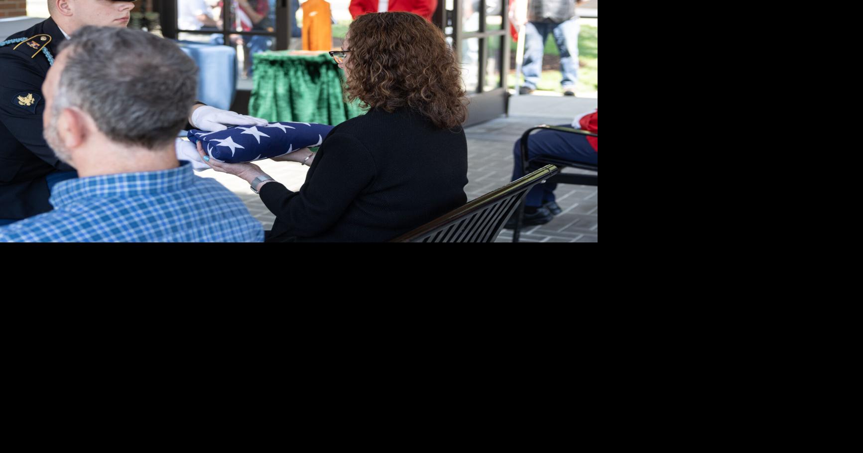 Roseburg National Cemetery hosts memorial for unaccompanied veterans ...