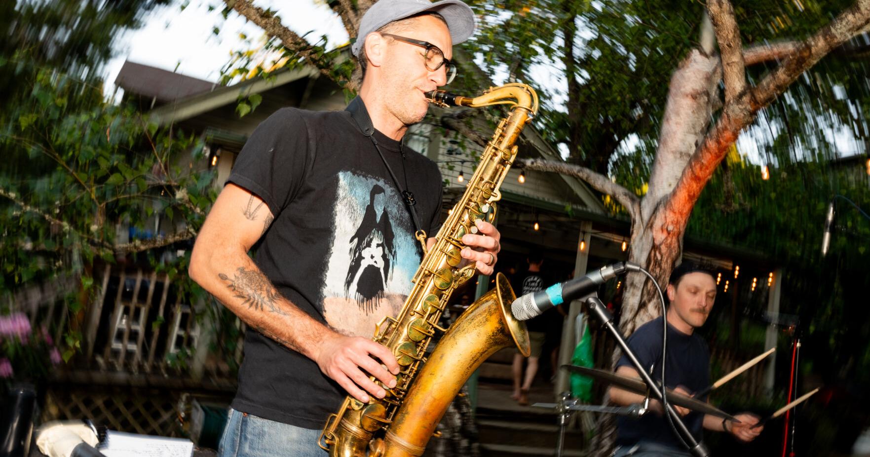 Portland band The Weather Machine performs in Roseburg backyard - Vimarsana News