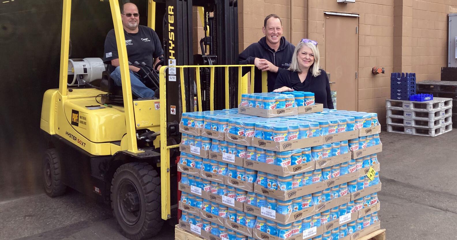 Winston schools receive more than 1,400 pounds of peanut butter - Vimarsana News