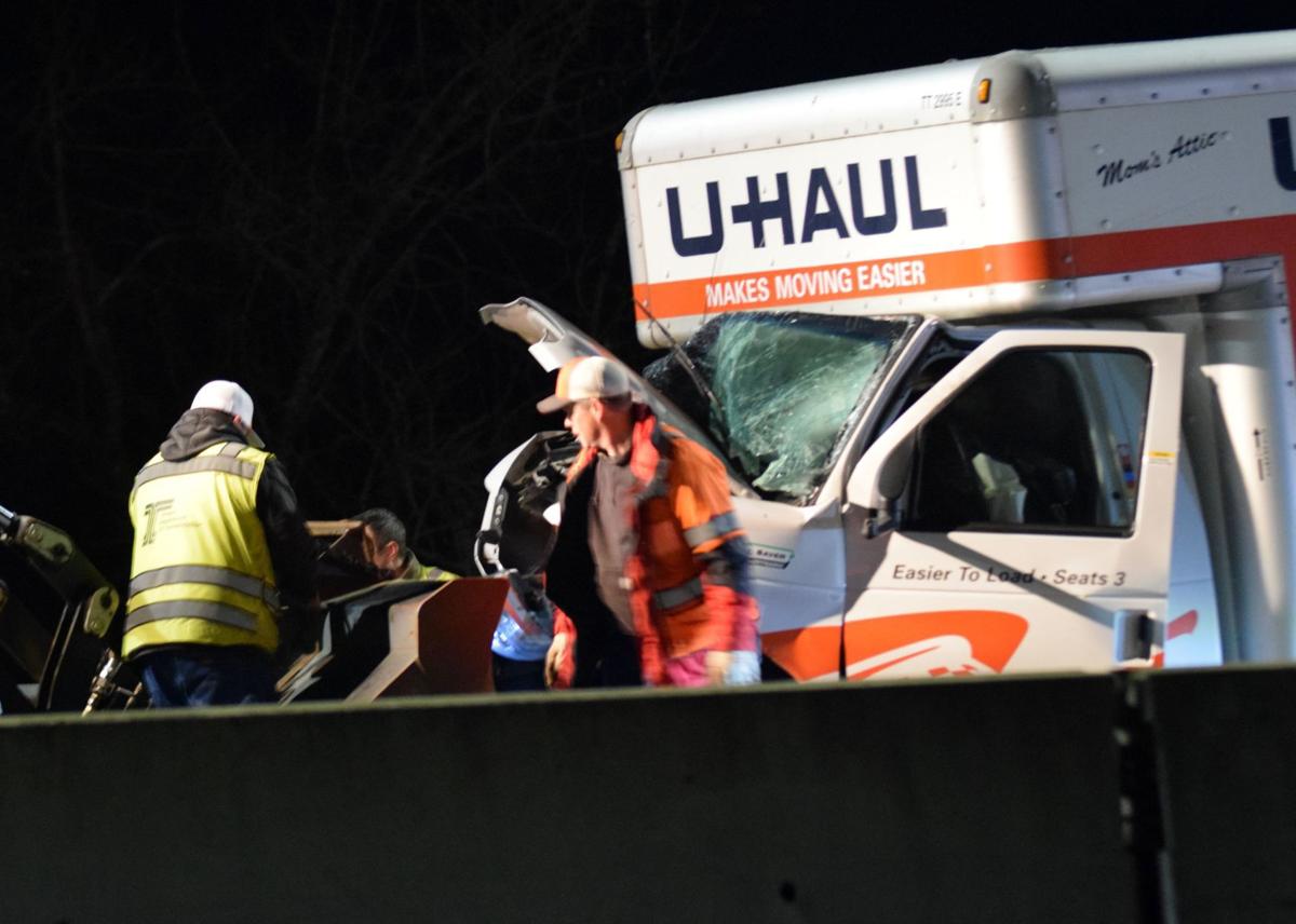 U Haul Hits Barrier Along Myrtle Creek Curves Backing Up I 5 Traffic Accidents Nrtoday Com