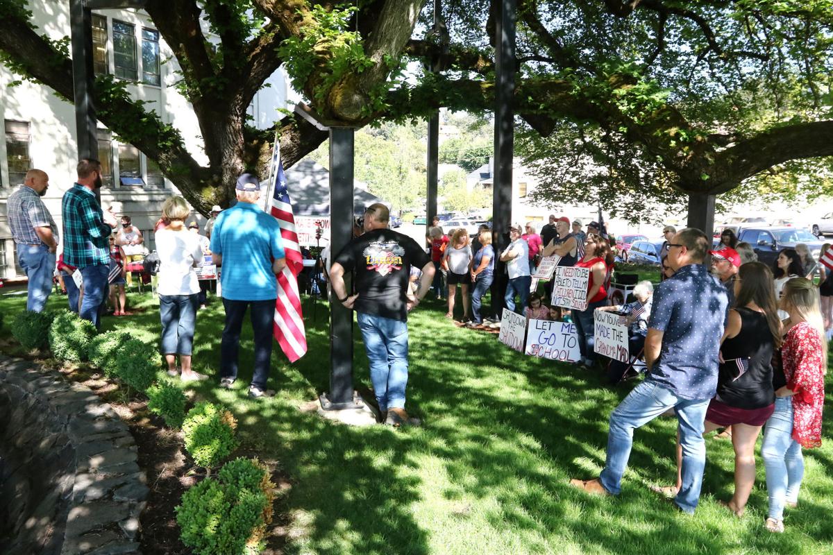 Nearly 100 Attend Freedom Rally In Roseburg Coronavirus Nrtoday Com The board operates by consensus and reaches its opinions independently from any other part of usa today or its parent company, gannett. nearly 100 attend freedom rally in