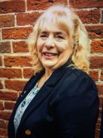 Roseburg woman on ballot for Oregon governor in November