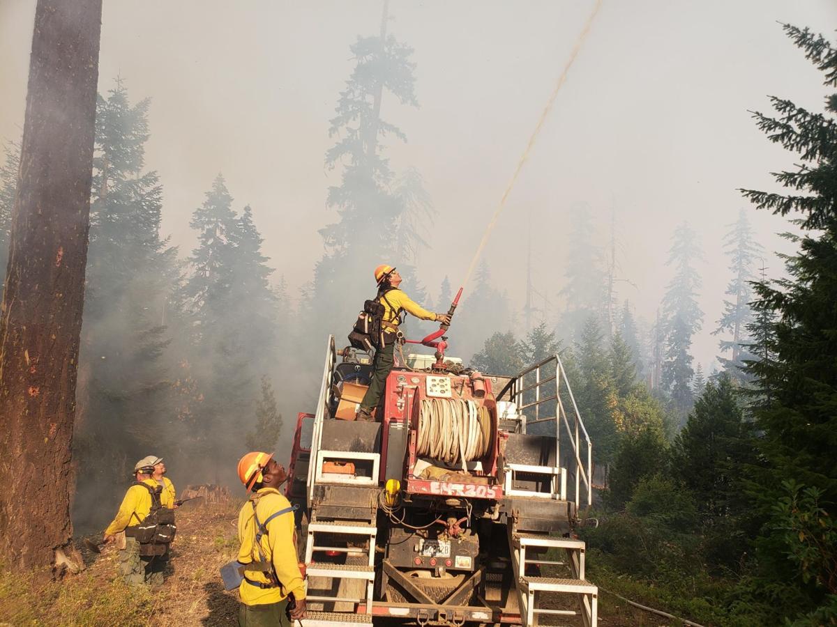 South Umpqua Complex Fire surpasses 9,000 acres southeast of Roseburg