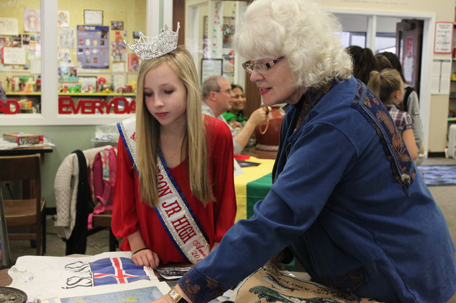 Jolane Middle School Holds International Cultural Fair To Combat   5903d75bdfeec.image 