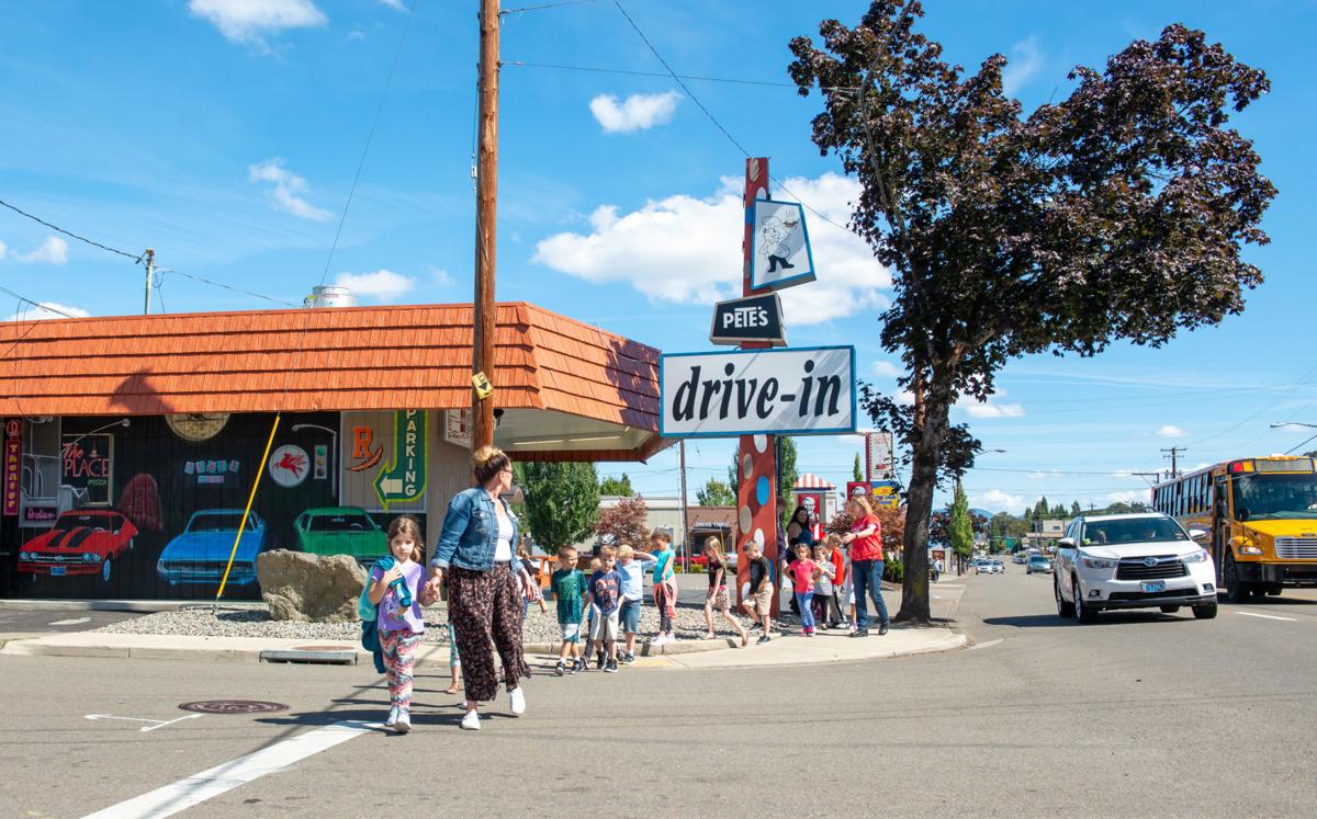 Fir Grove elementary students enjoy ice cream Education