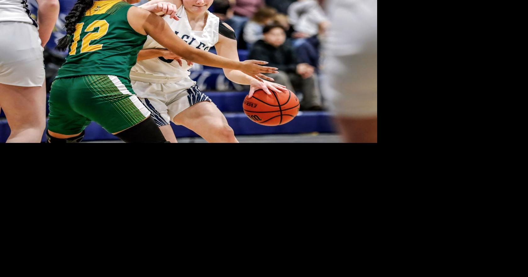 Triangle Lake defeats Yoncalla in non league game, 4017 Prep Girls