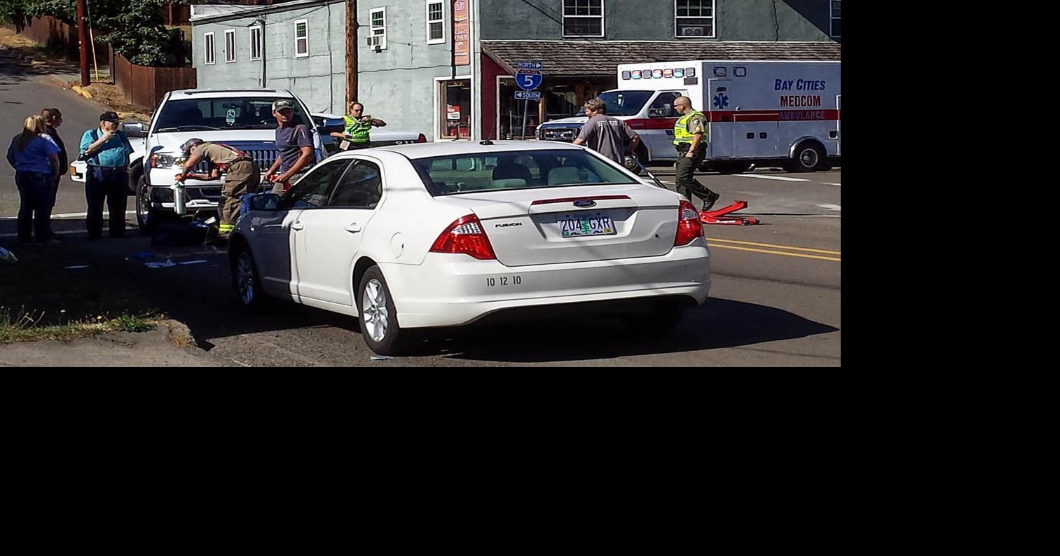 Woman in wheelchair hit by car while crossing Canyonville street ...